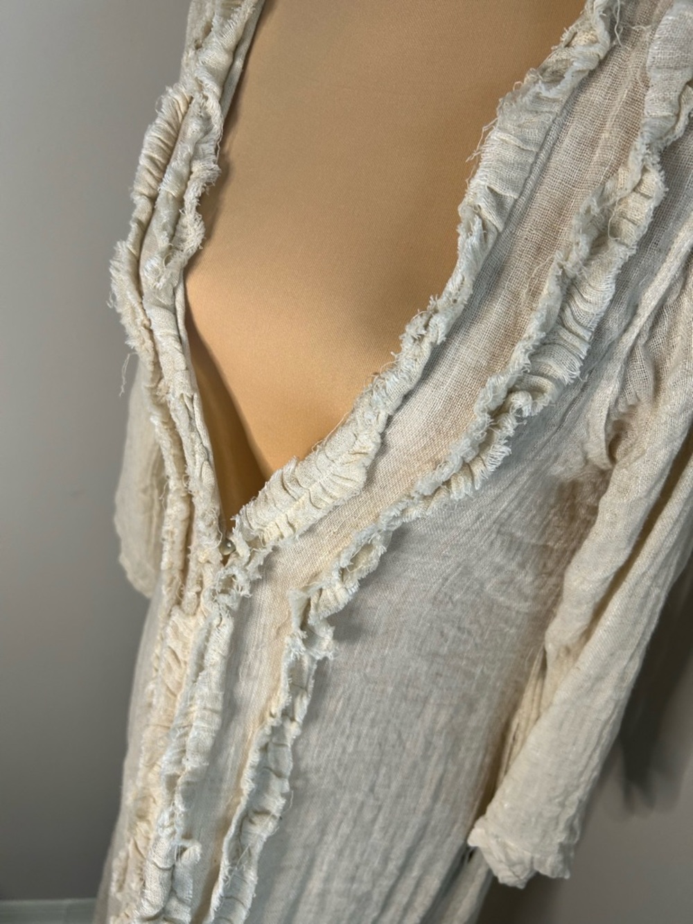 100% Lenin Women's Cream Ruffled 3/4 sleeve - Lounge Cover-Up resort wear - Picture 5 of 8